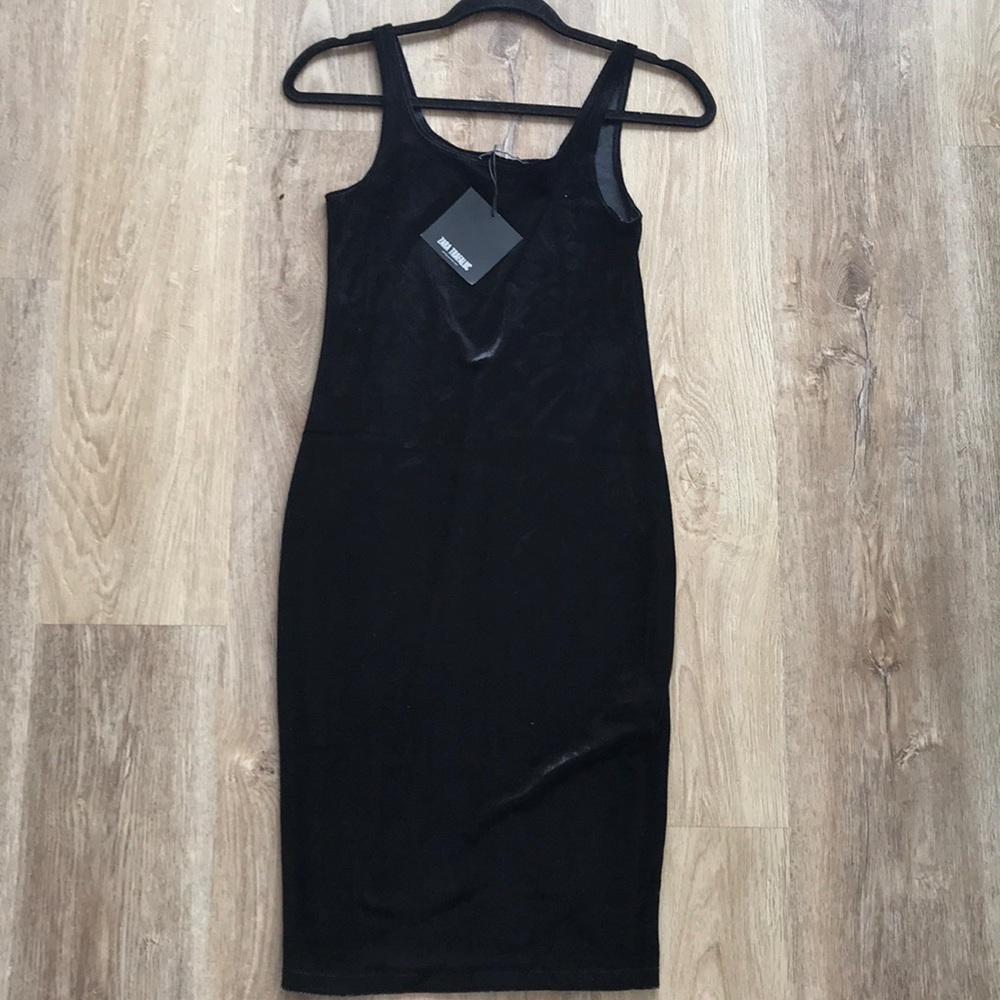 Zara Sleeveless Velvet Midi Dress